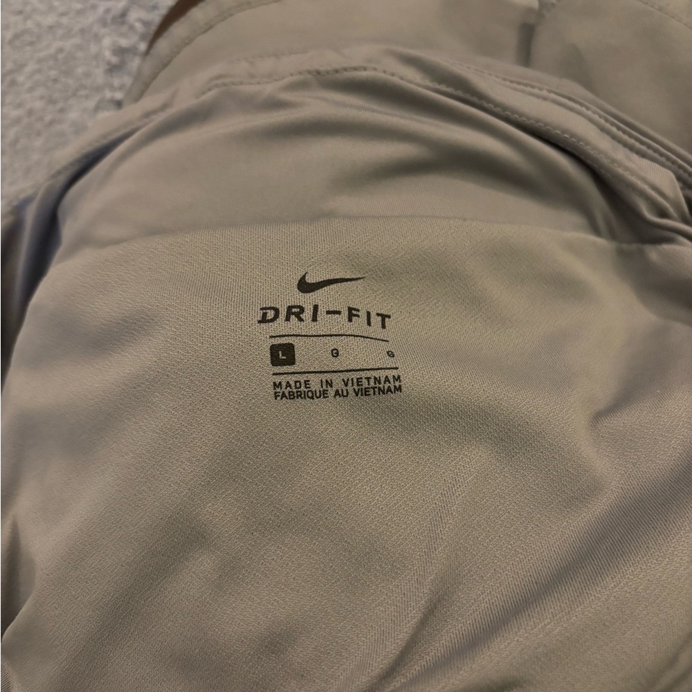 Nike Women's Athletic Shorts in Gray - Picture 4 of 7